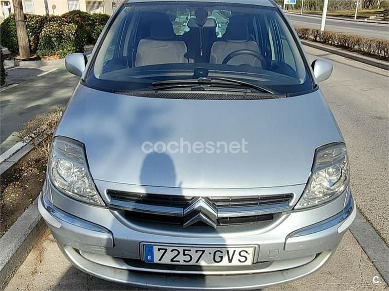 Gris / plata Usado 2010 Citroën C8 Monovolumen | 5000 € - Imagen 1/4