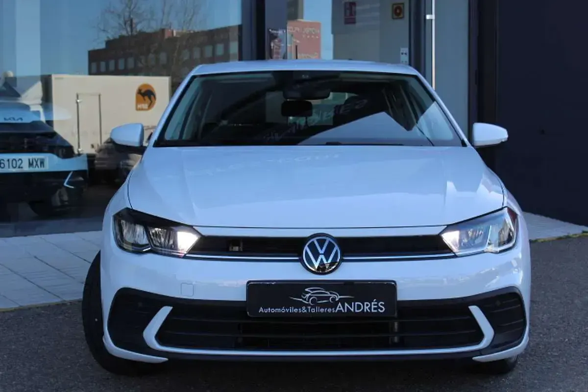 Usado VW Polo Life 95 CV (69 kW) 2022 Blanco Utilitario