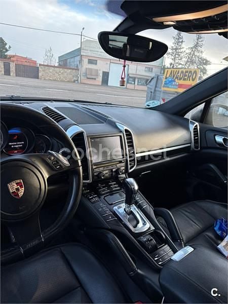 Usado Porsche Cayenne 400 CV (294 kW) 2011 Marrón SUV
