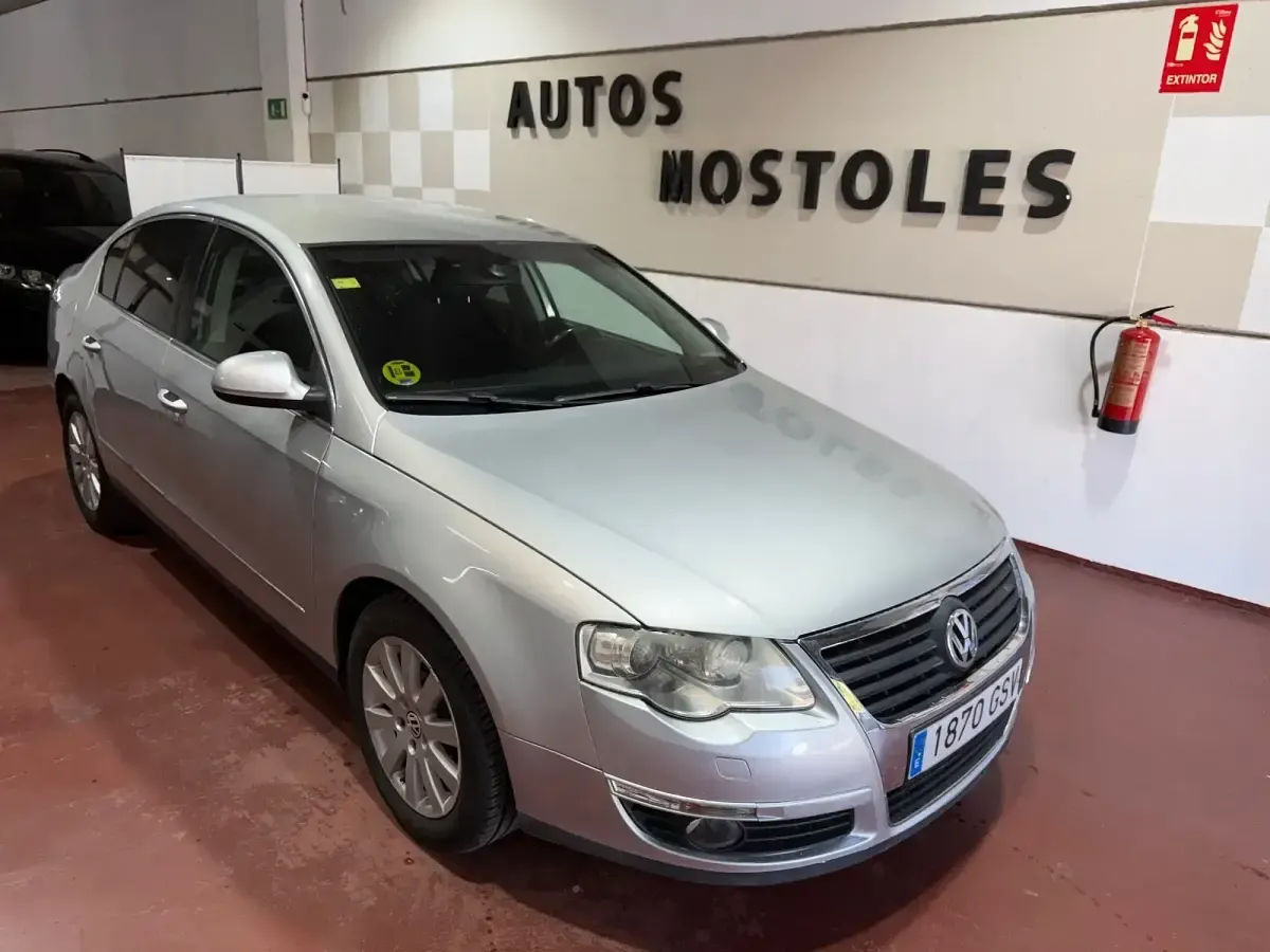 Używany VW Passat Advance 140 KM (102 kW) 2010 Sedan/Limuzyna
