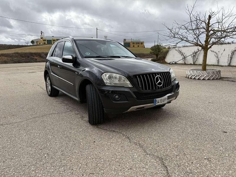 Usado Mercedes ML300 204 CV (150 kW) 2010 Negro SUV
