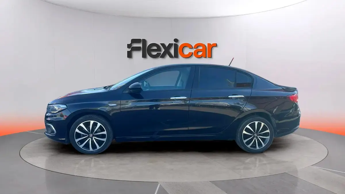 Usado Fiat Tipo Easy 95 CV (69 kW) 2019 Negro Berlina