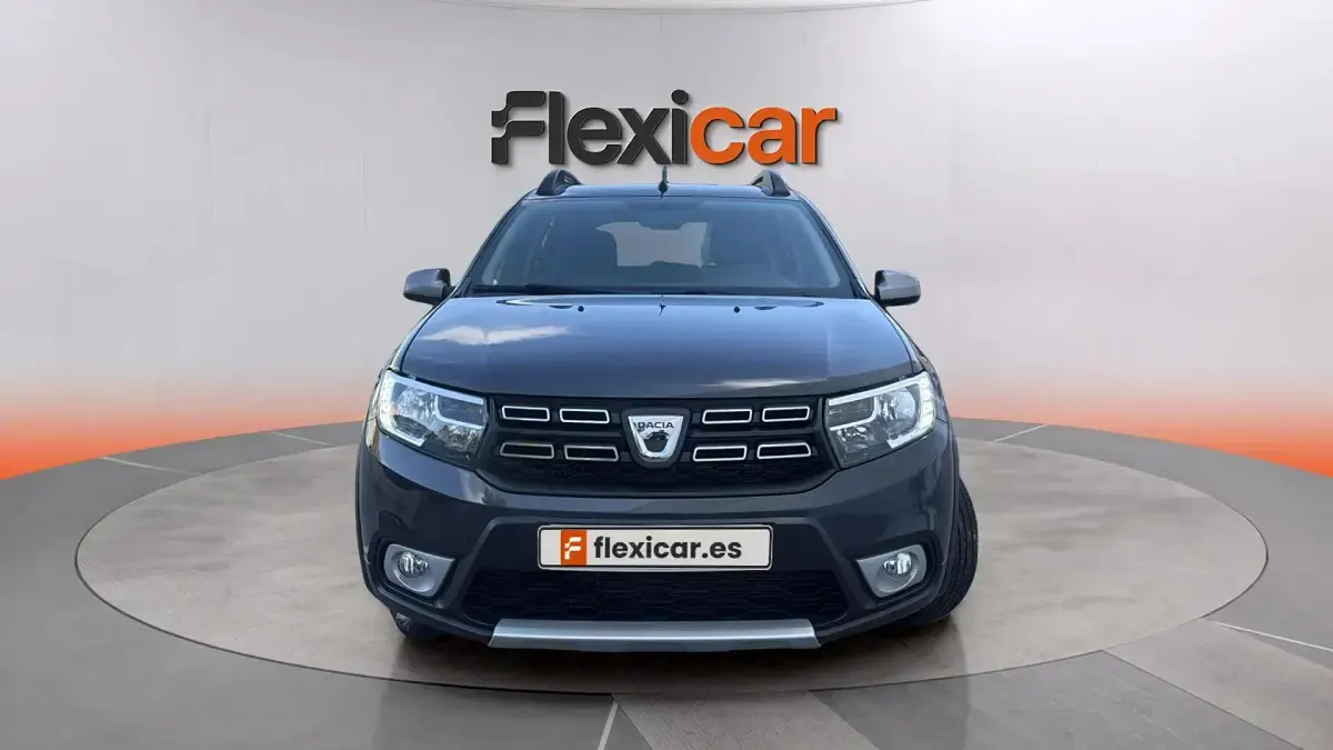 Usado Dacia Sandero Comfort 101 CV (74 kW) 2020 Gris Berlina