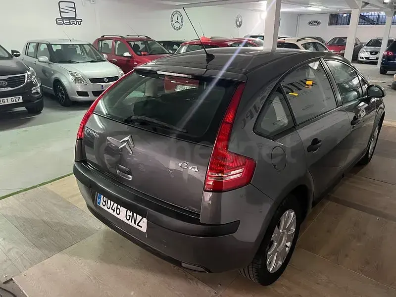 Usado Citroën C4 Exclusive 112 CV (82 kW) 2010 Gris / plata Berlina