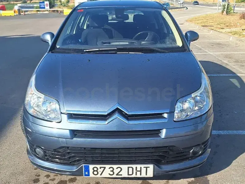 Usado Citroën C4 VTR Sport 110 CV (80 kW) 2005 Gris / plata Berlina