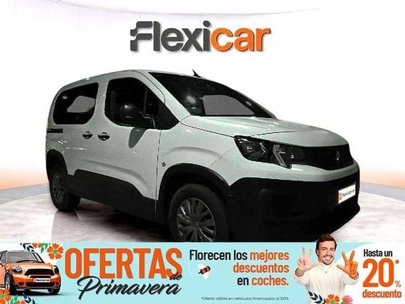 Usado Peugeot Rifter Allure 101 CV (74 kW) 2025 Blanco Monovolumen