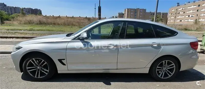 Usado BMW 318 150 CV (110 kW) 2017 Gris / plata Berlina