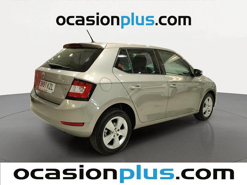 Usado Skoda Fabia 95 CV (69 kW) 2019 Beige