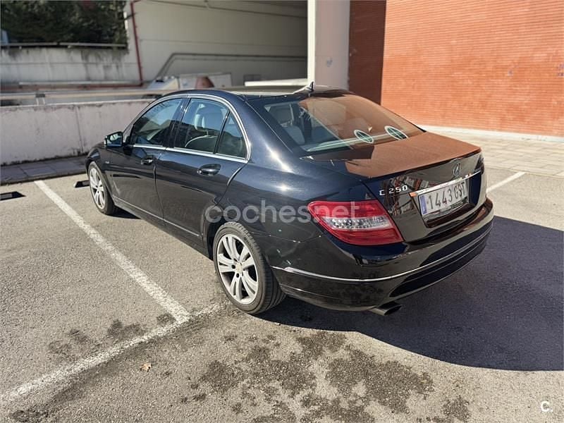 Usado Mercedes C250 204 CV (150 kW) 2010 Negro Berlina