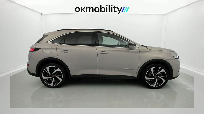 Usado DS Automobiles DS7 Crossback Performance Line Plus 300 CV (220 kW) 2022 Perla de cristal SUV