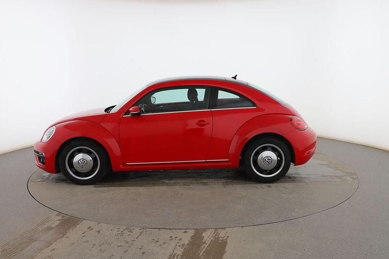 Usado VW Beetle Design 105 CV (77 kW) 2017 Rojo Berlina
