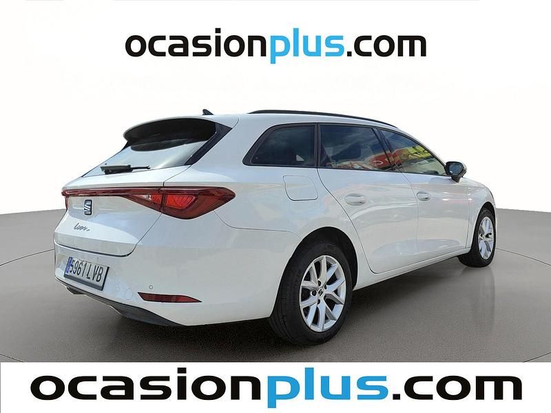 Usado Seat Leon Style 115 CV (84 kW) 2021 Blanco Monovolumen