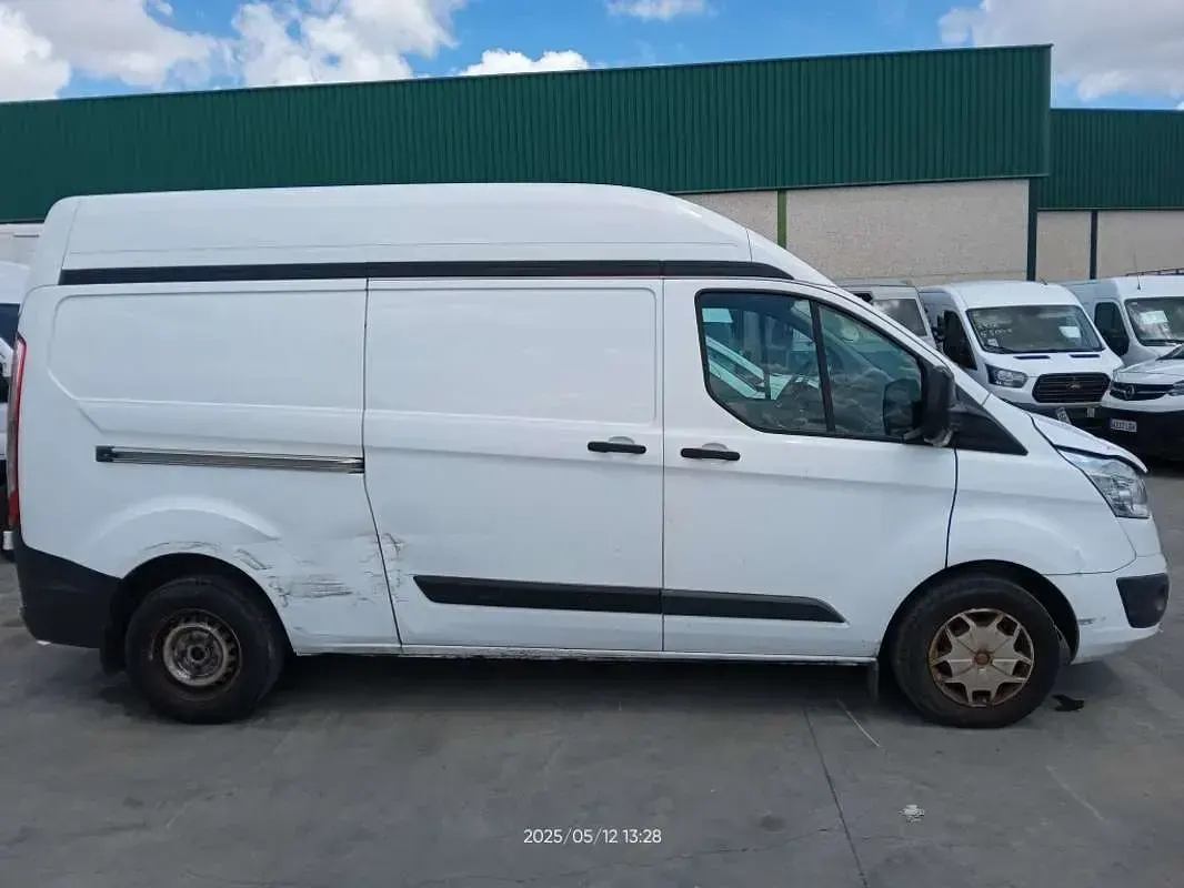 Usado Ford Transit Custom Ambiente 125 CV (91 kW) 2015 Blanco Van