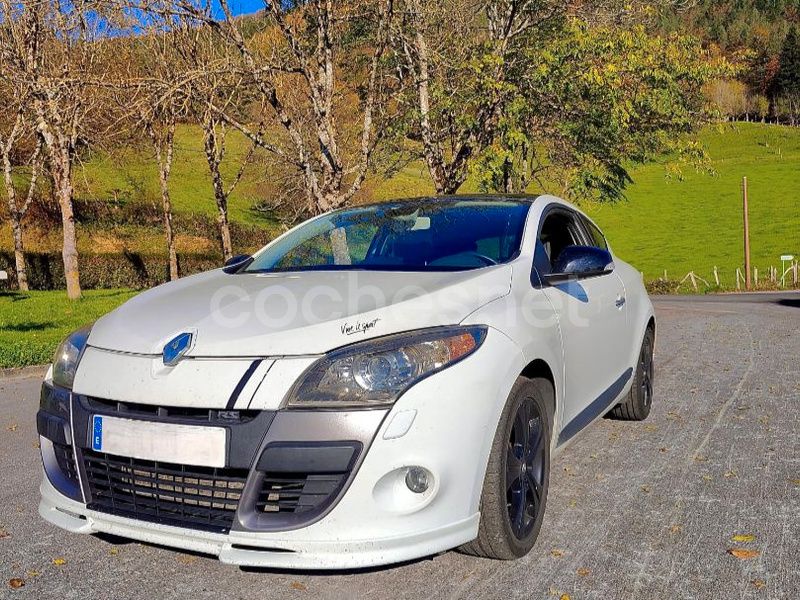 Blanco Usado 2009 Renault Mégane III GT Berlina | 7900 € (Precio justo) - Imagen 1/4