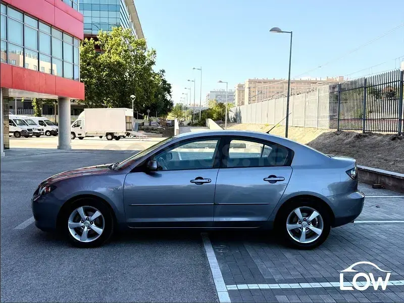 Usado Mazda 3 Active 105 CV (77 kW) 2006 Gris / plata Berlina