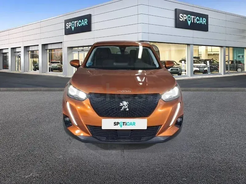 Usado Peugeot 2008 Active 110 CV (80 kW) 2021 Naranja SUV