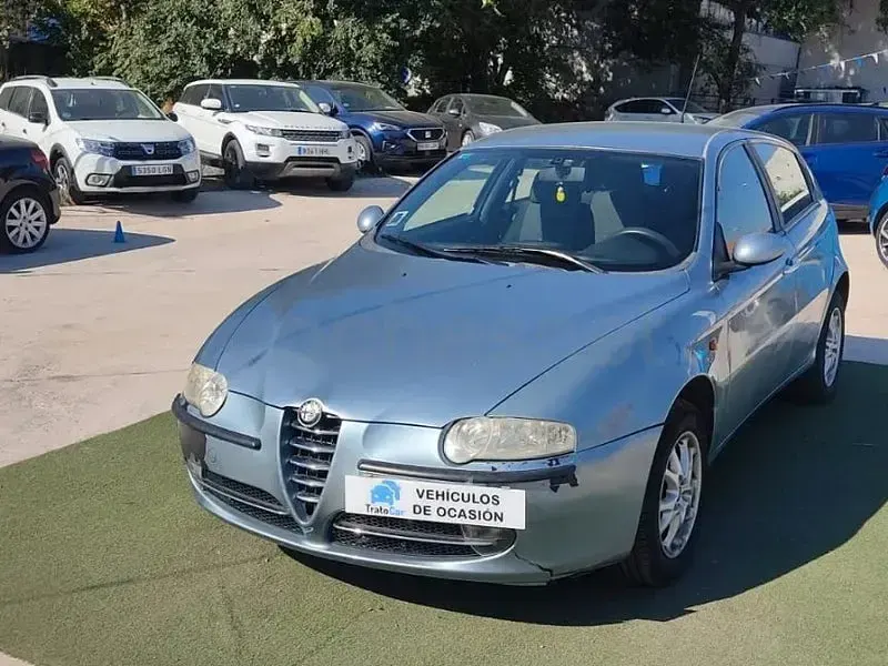 Usado Alfa Romeo 147 Impression 100 CV (73 kW) 2004 Gris / plata Utilitario