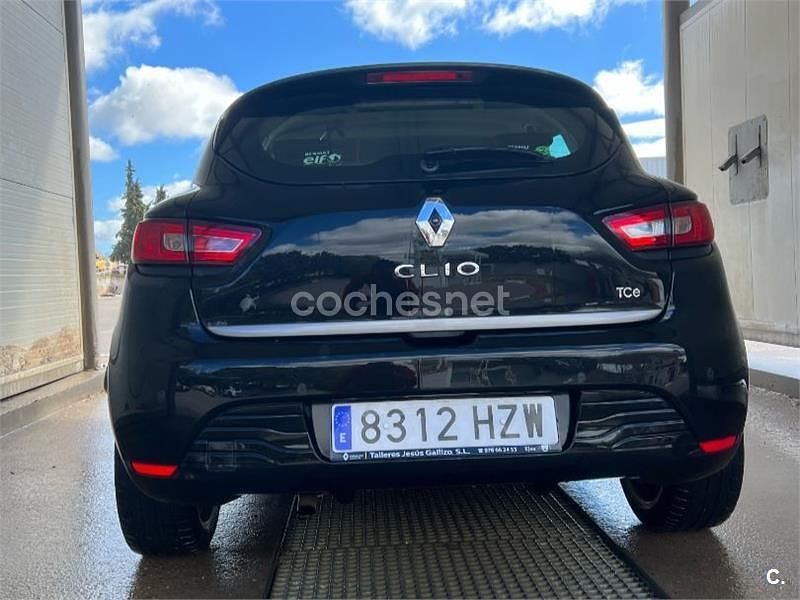 Usado Renault Clio IV 90 CV (66 kW) 2014 Negro Berlina