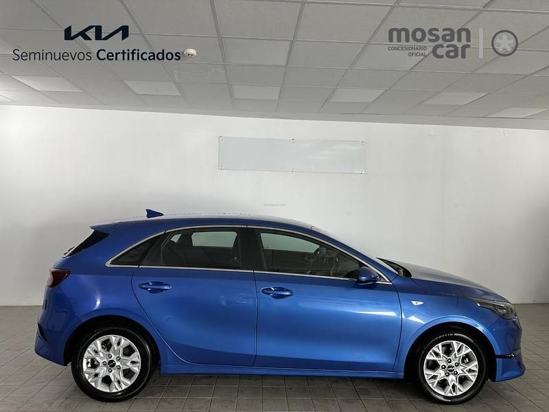 Usado Kia Ceed 120 CV (88 kW) 2024 Azul Utilitario