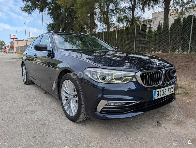 Usado BMW 520 Luxury Line 190 CV (139 kW) 2017 Azul Berlina