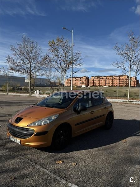 Naranja Usado 2006 Peugeot 207 Berlina | 3500 € (Un poco caro) - Imagen 1/4