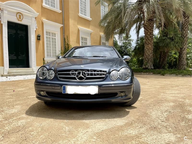 Usado Mercedes CLK270 Avantgarde 170 CV (125 kW) 2005 Gris / plata Coupe