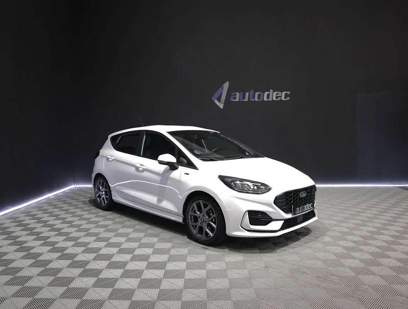 Blanco Usado 2022 Ford Fiesta ST-Line Utilitario | 12.400 € (Super precio) - Imagen 1/4