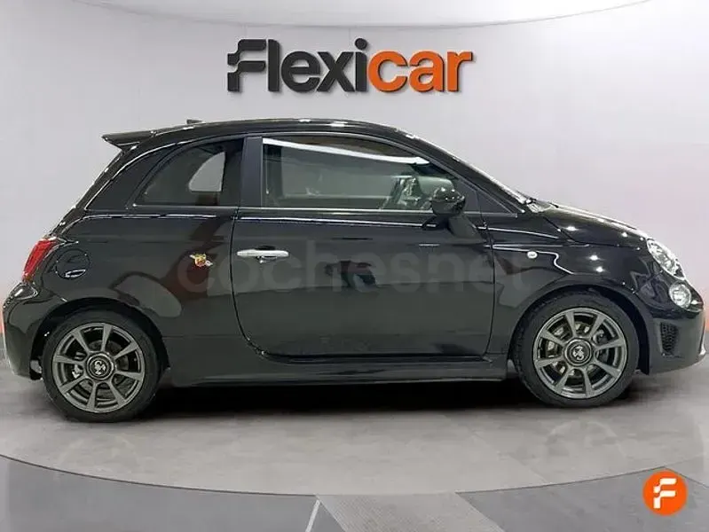 Usado Abarth 595 165 CV (121 kW) 2022 Negro Utilitario