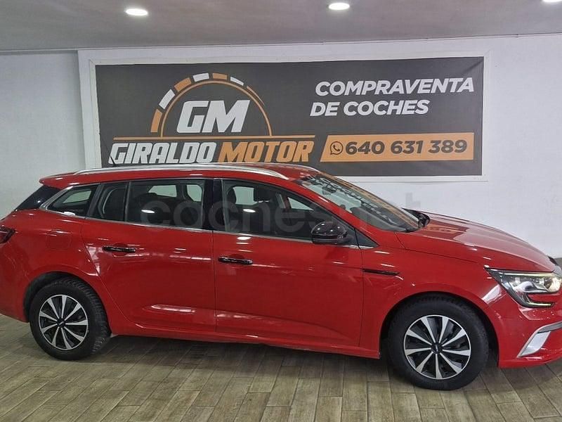 Usado Renault Mégane GrandTour LIMITED 110 CV (80 kW) 2018 Blanco Familiar