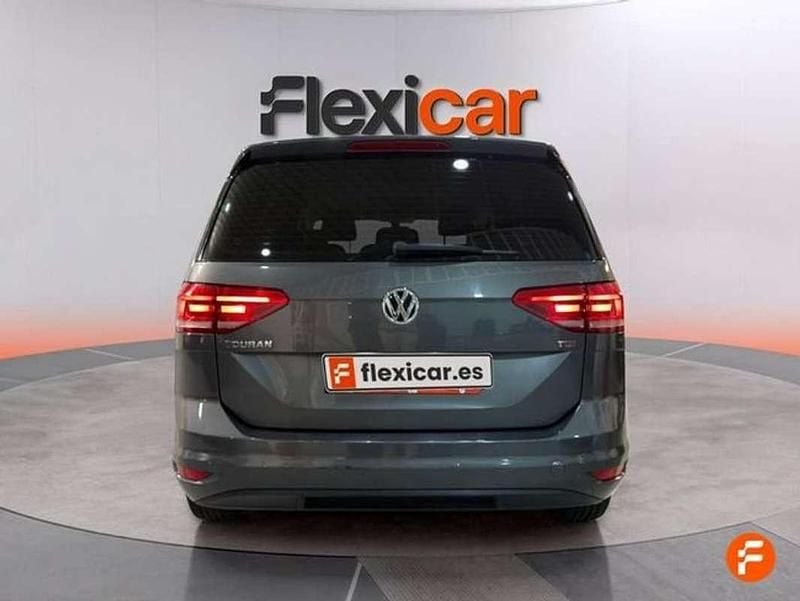 Usado VW Touran Advance 116 CV (85 kW) 2017 Blanco Monovolumen