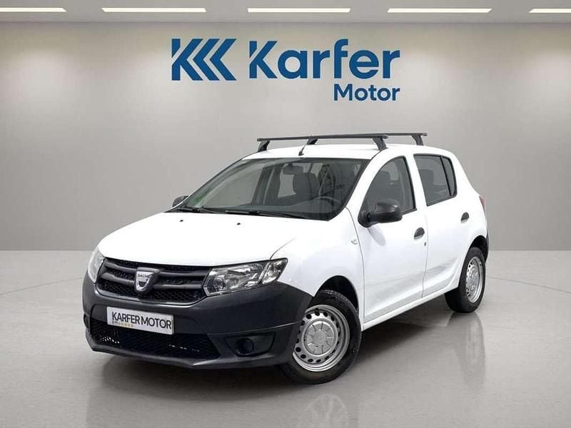 Usado Dacia Sandero Base 75 CV (55 kW) 2012 Blanco Berlina