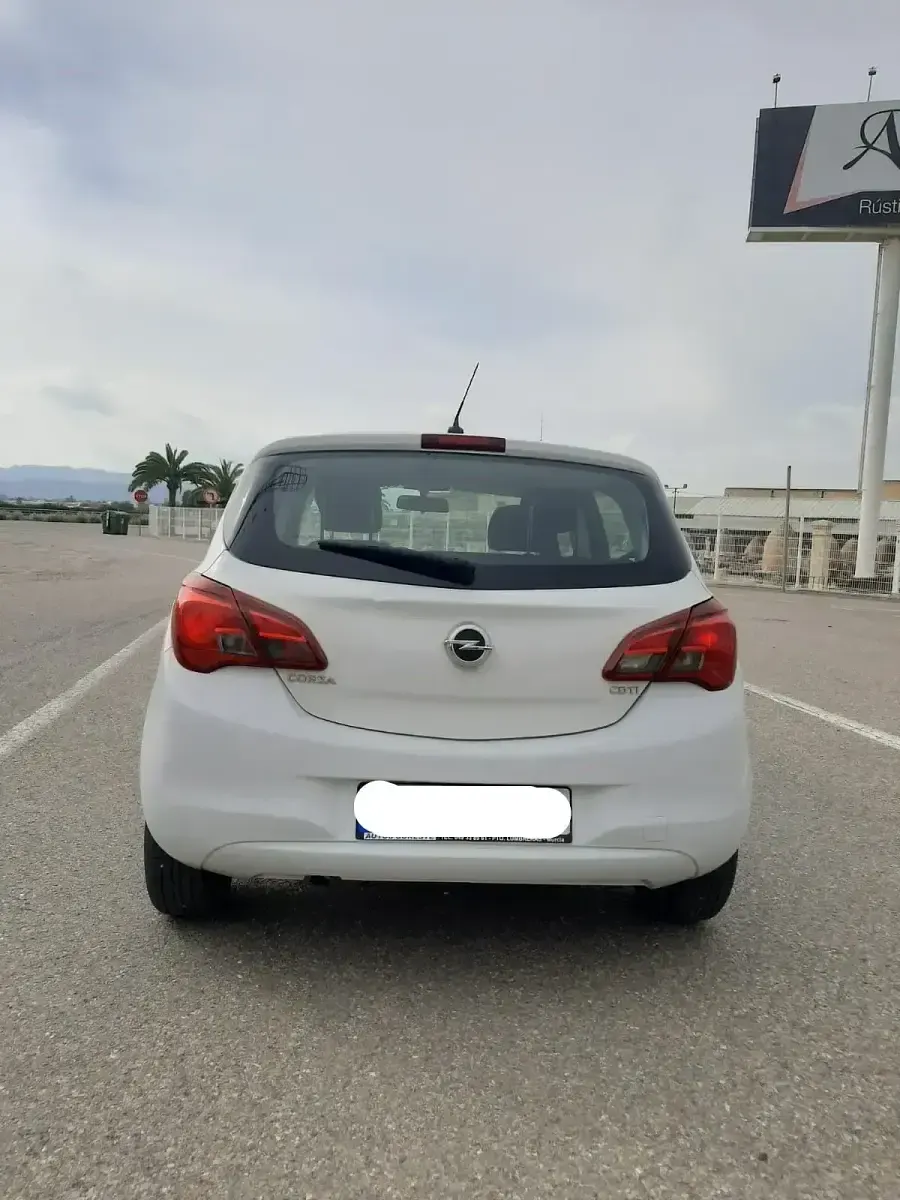 Używany Opel Corsa Business 75 KM (55 kW) 2017 Biały Hatchback