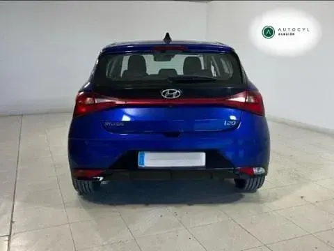 Usado Hyundai i20 101 CV (74 kW) 2024 Azul Utilitario