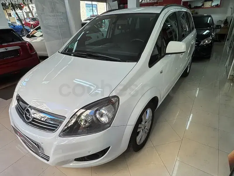 Usado Opel Zafira Family 115 CV (84 kW) 2013 Blanco Monovolumen