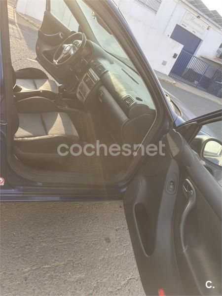 Azul Usado 2005 Seat Leon Berlina | 2500 € (Buen precio) - Imagen 1/4