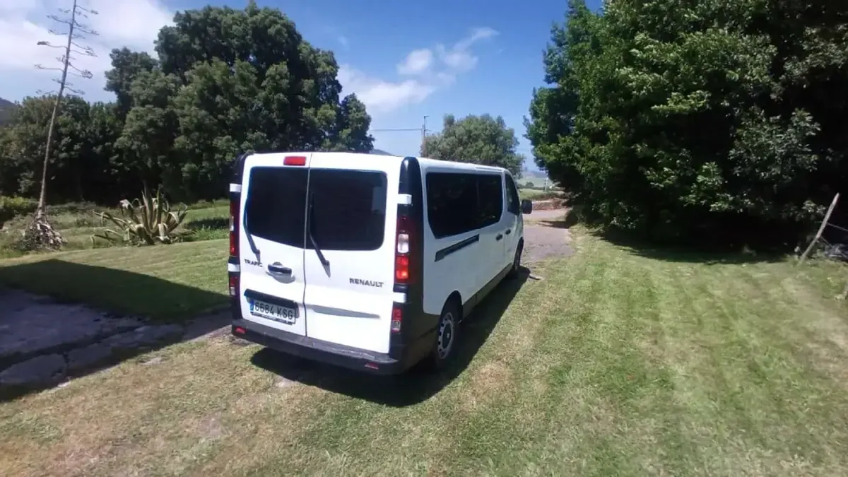 Usado Renault Trafic 120 CV (88 kW) 2018 Blanco Monovolumen