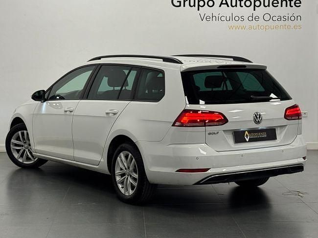 Usado VW Golf VII Advance 115 CV (84 kW) 2020 Blanco Familiar