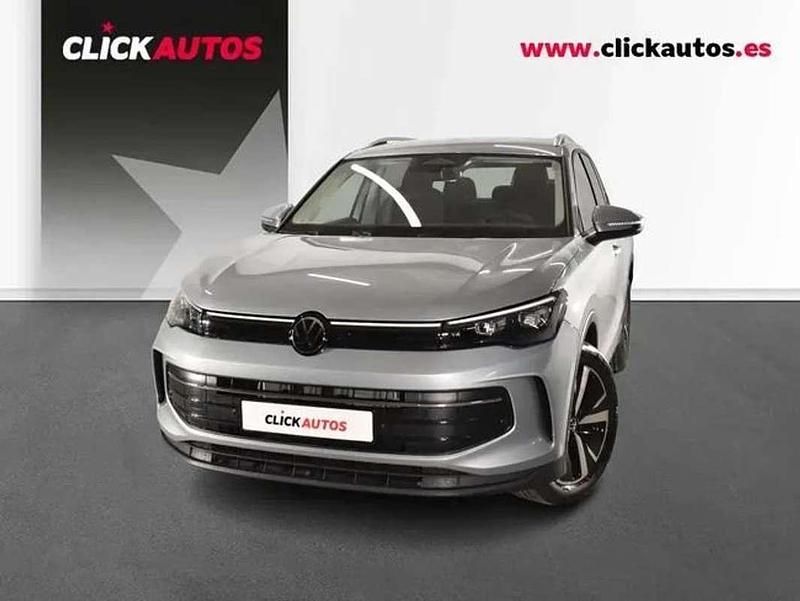 Plateado Usado 2025 VW Tiguan SUV | 35.500 € (Un poco caro) - Imagen 1/4
