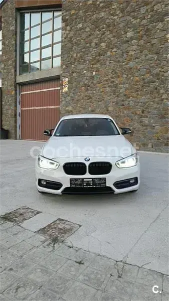 Usado BMW 118 Comfort Edition 136 CV (100 kW) 2015 Blanco Utilitario