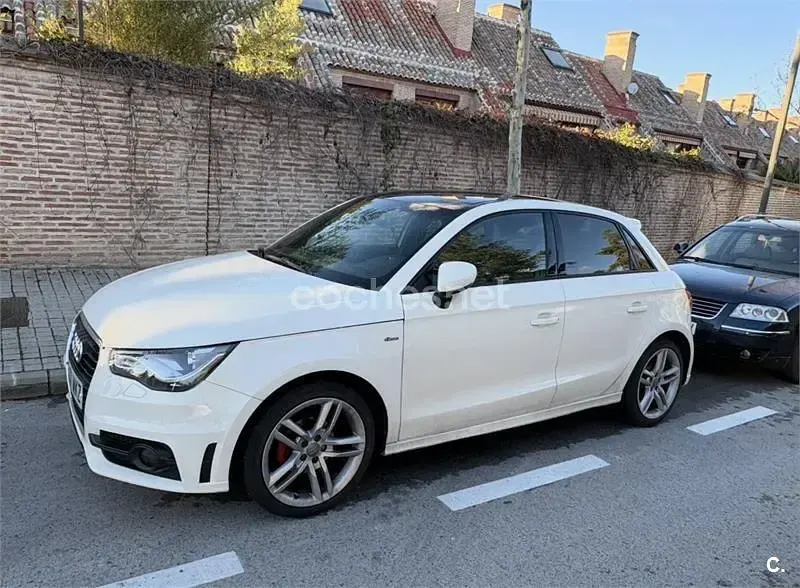 Usado Audi A1 Sportback Attraction 90 CV (66 kW) 2013 Blanco Utilitario