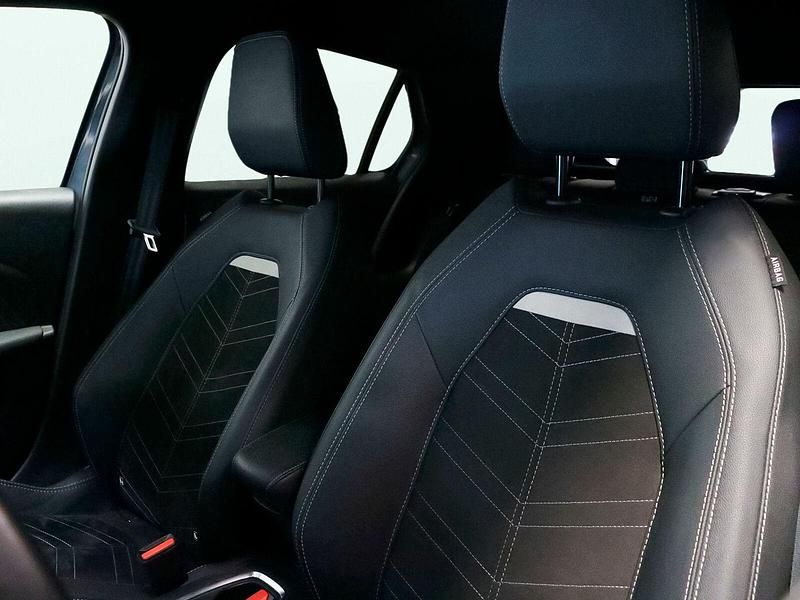 Usado Opel Corsa-e 100 kW (136 CV) 2023 Gris Utilitario