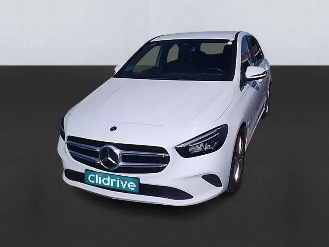 Usado Mercedes B180 116 CV (85 kW) 2021 Blanco Monovolumen