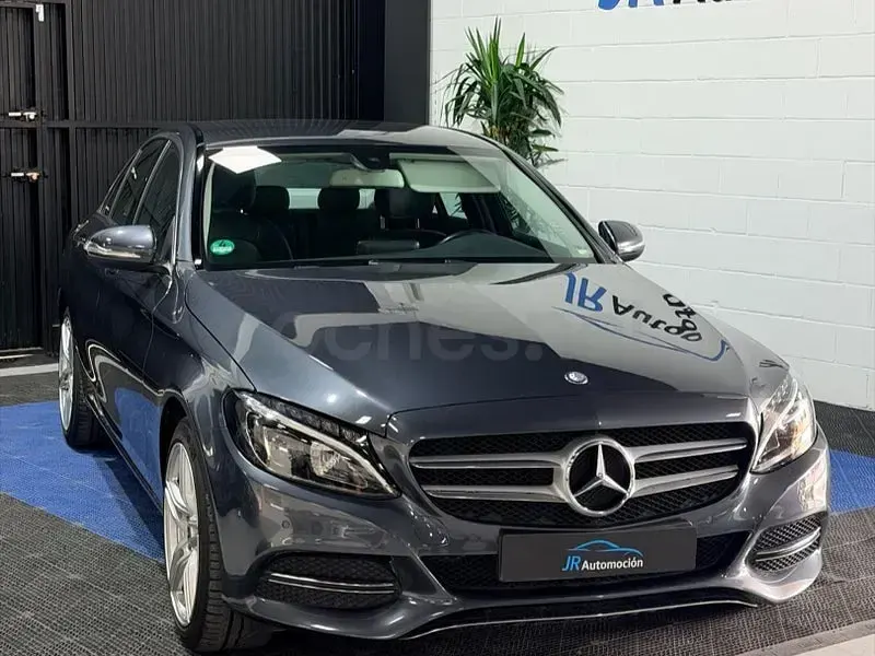 Usado Mercedes C220 Avantgarde 170 CV (125 kW) 2014 Negro Berlina