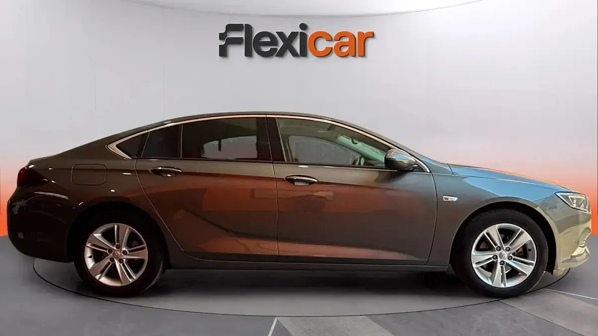Usado Opel Insignia Excellence 140 CV (102 kW) 2018 Gris Berlina