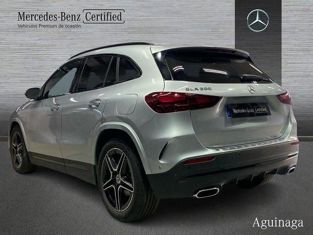 Usado Mercedes GLA200 AMG line 163 CV (119 kW) 2025 Plata hightech SUV