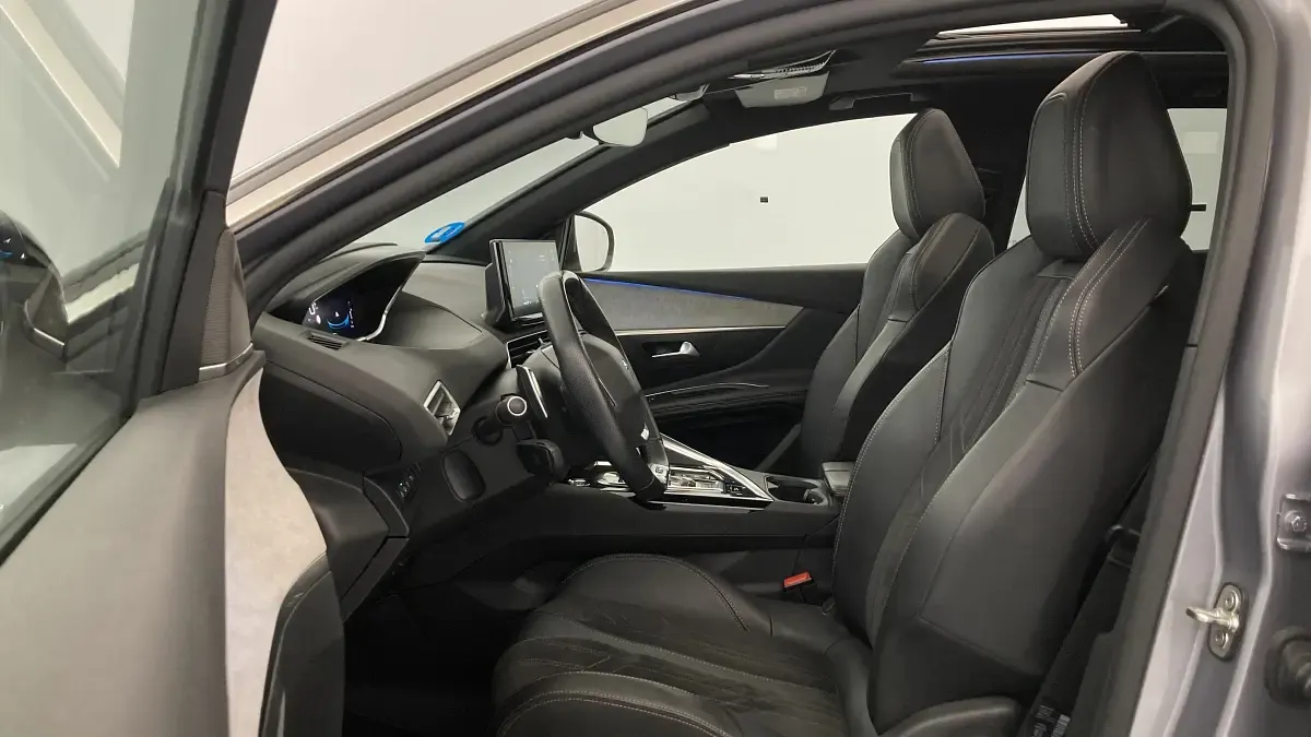Usado Peugeot 3008 GT 300 CV (220 kW) 2022 Gris artense / negro SUV