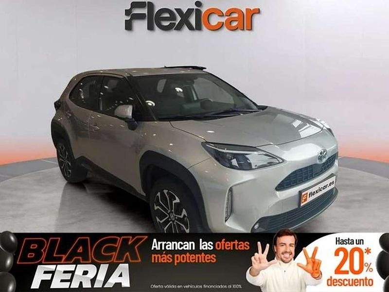 Gris Usado 2024 Toyota Yaris Cross Active SUV | 19.490 € (Super precio) - Imagen 1/4