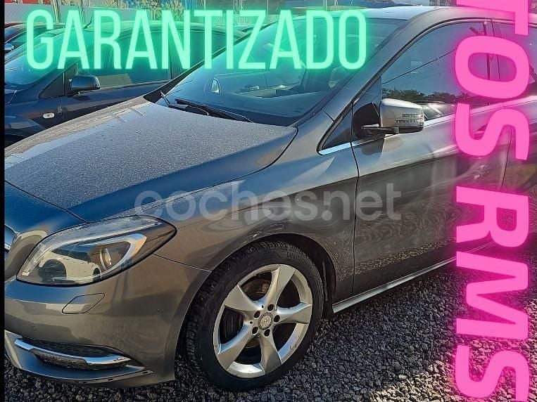 Gris / plata Usado 2012 Mercedes B200 Monovolumen | 8990 € (Buen precio) - Imagen 1/4