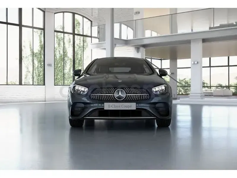 Usado Mercedes E350 299 CV (219 kW) 2022 Gris Coupe