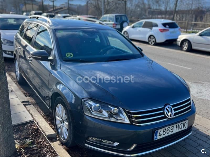 Gris / plata Usado 2011 VW Passat Highline Familiar | 8900 € (Precio justo) - Imagen 1/4